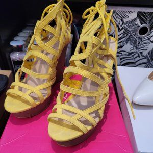 Yellow wedge sandal